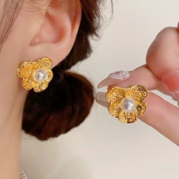 Good Quality Beautiful Earrings  Pair